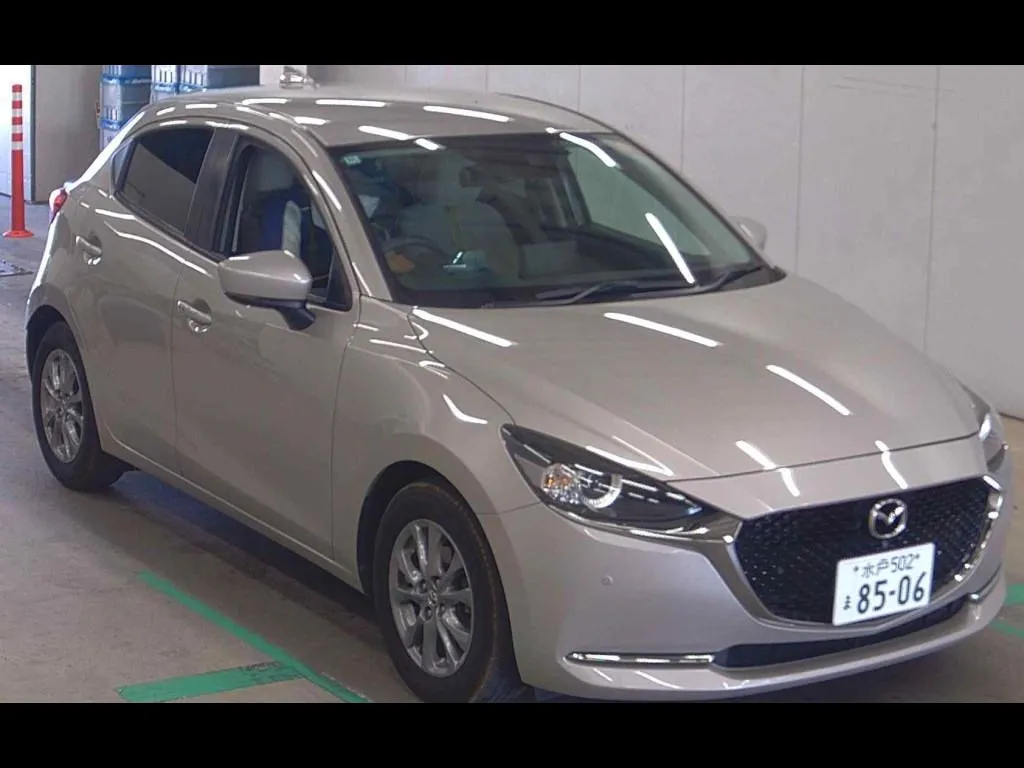 MAZDA MAZDA2 15S SUNLIT CITRUS