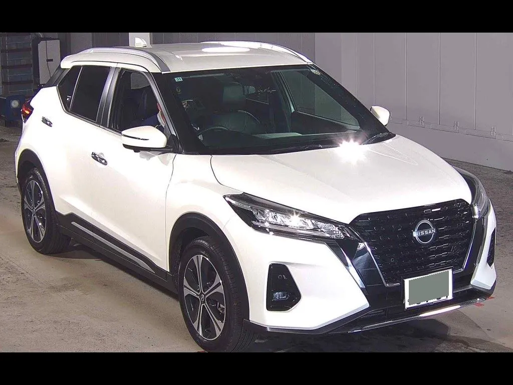 NISSAN KICKS 5D X