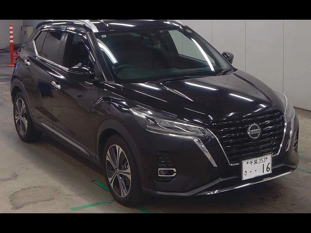 NISSAN KICKS 5D X