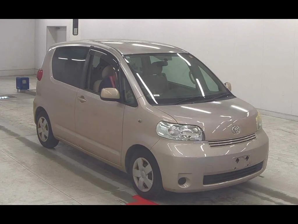 TOYOTA PORTE 3D 130I