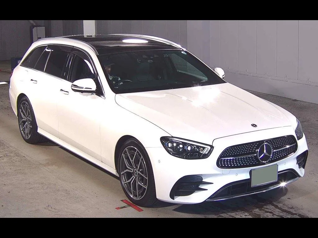 MERCEDES BENZ E-CLASS STATIONWAGON E220D STATIONWAGON SPORTS