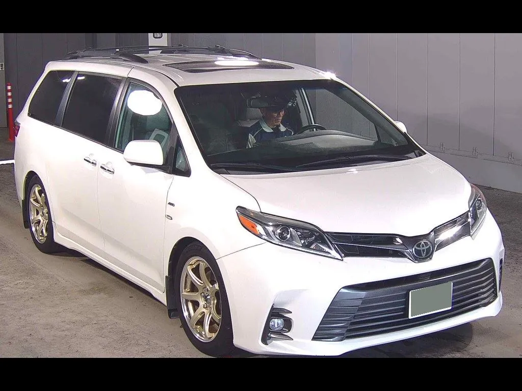 AMERICA TOYOTA SIENNA 4WD XLE