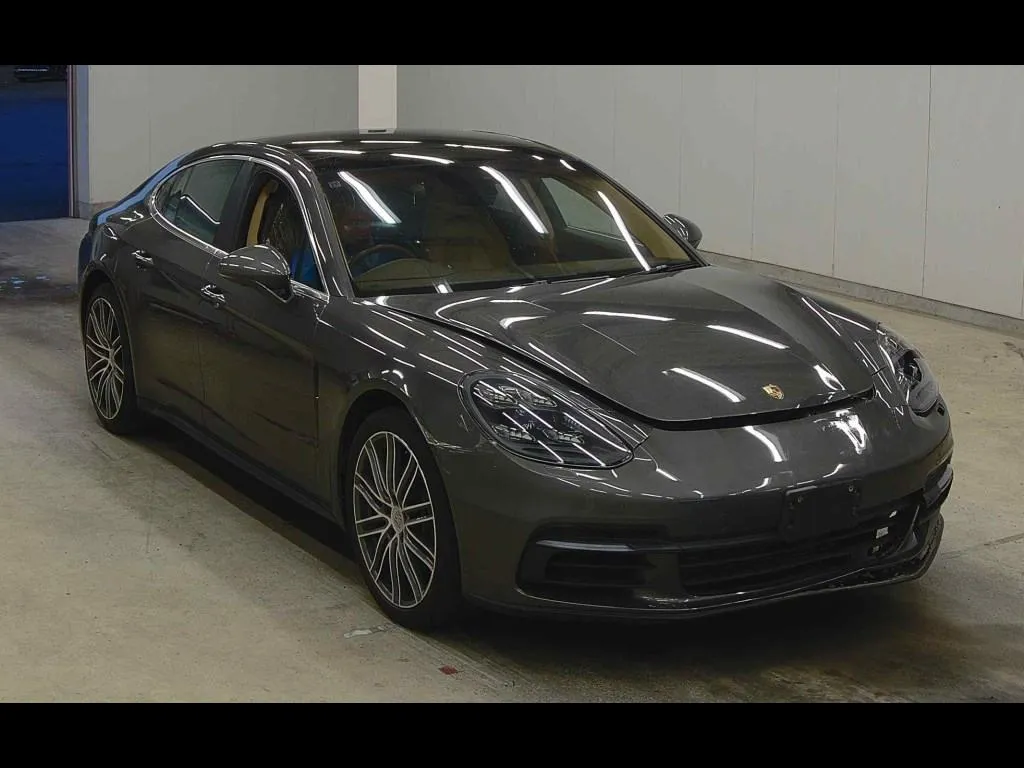 PORSCHE PANAMERA 5D 4WD 4