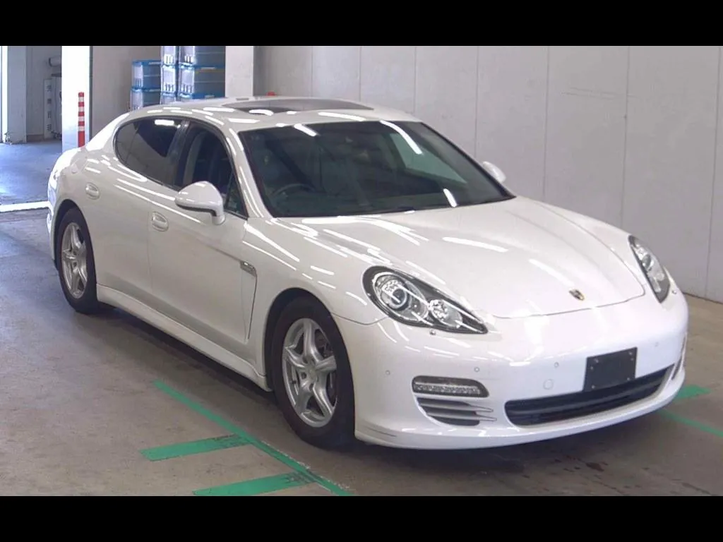 PORSCHE PANAMERA 5D 4WD 4