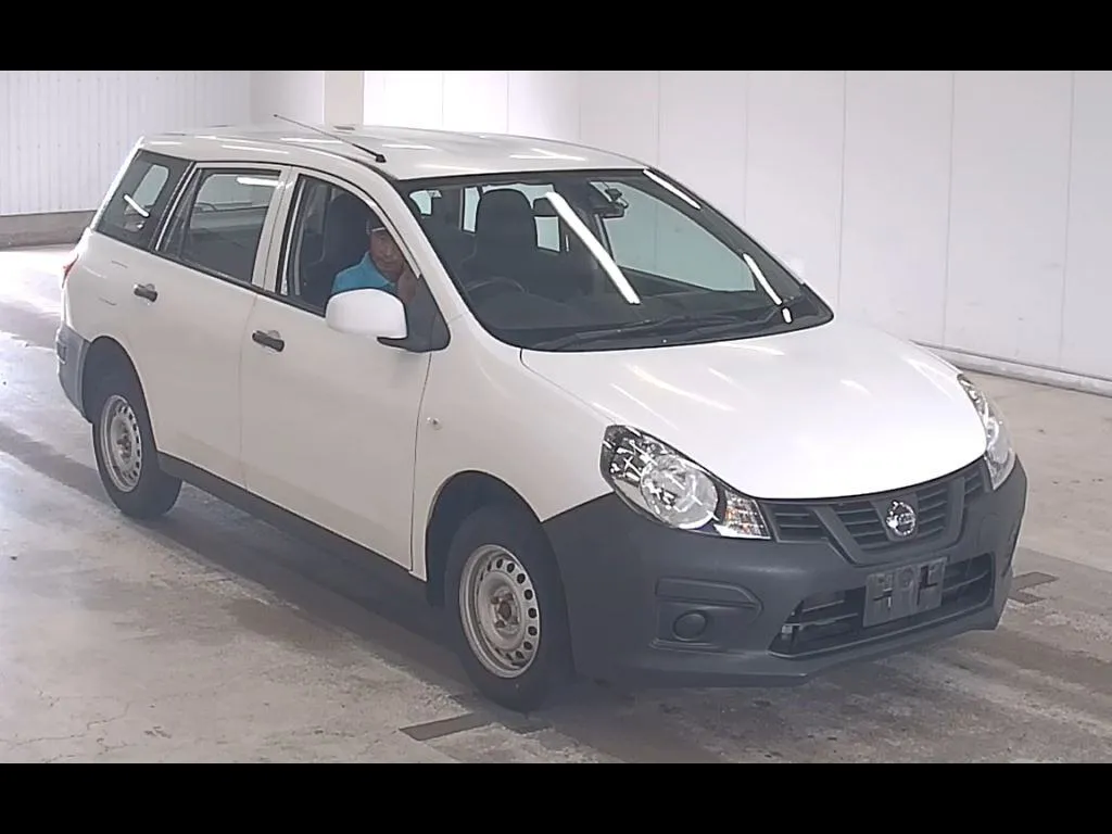 NISSAN NV150AD 4WD DX