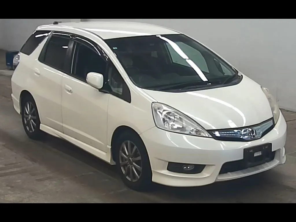 HONDA FIT SHUTTLE HYBRID HYBRID NAVI PREMIUM SELECTION