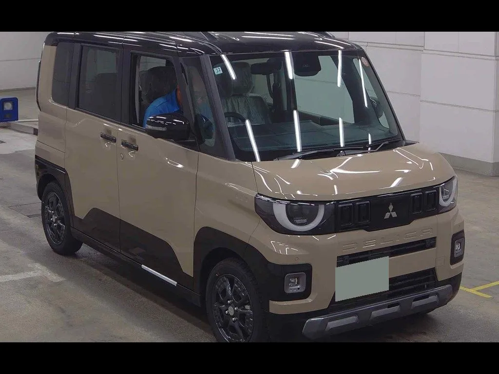MITSUBISHI DELICA MINI 4WD T PREMIUM