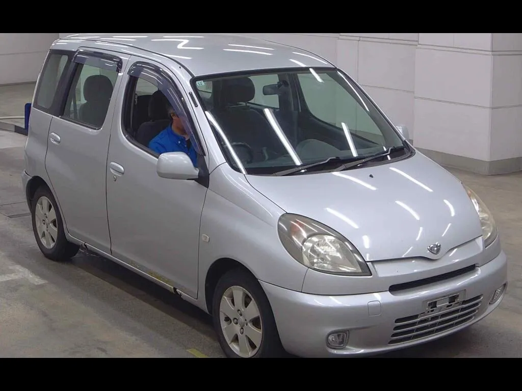 TOYOTA FUNCARGO 4WD G
