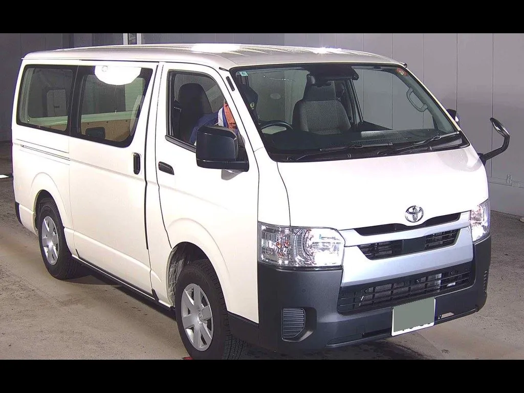TOYOTA HIACE VAN 5D 4WD DX