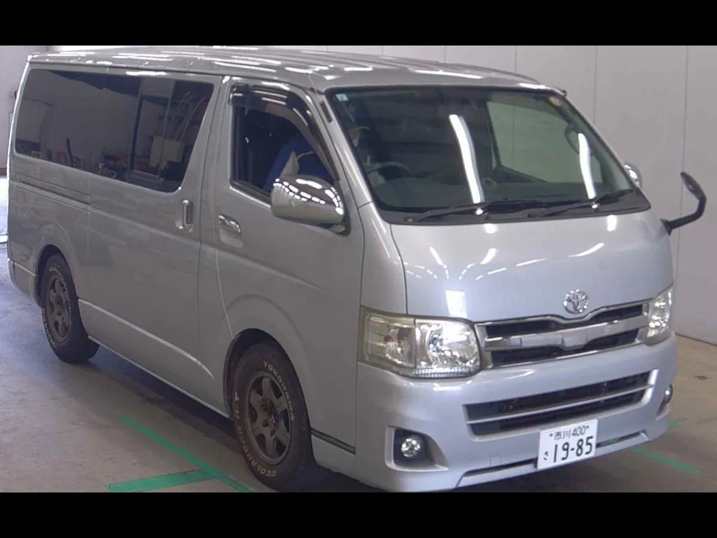 TOYOTA HIACE VAN 5D LONG SUPER GL