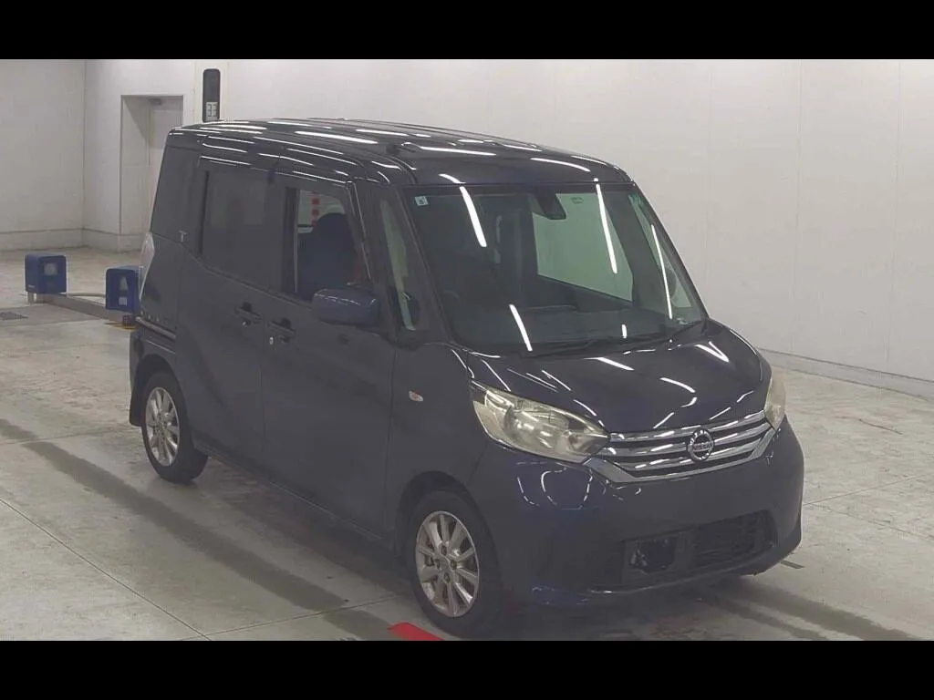 NISSAN DAYZ ROOX X V SELECTION