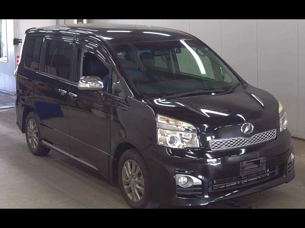 TOYOTA VOXY ZS KIRAMEKI Z
