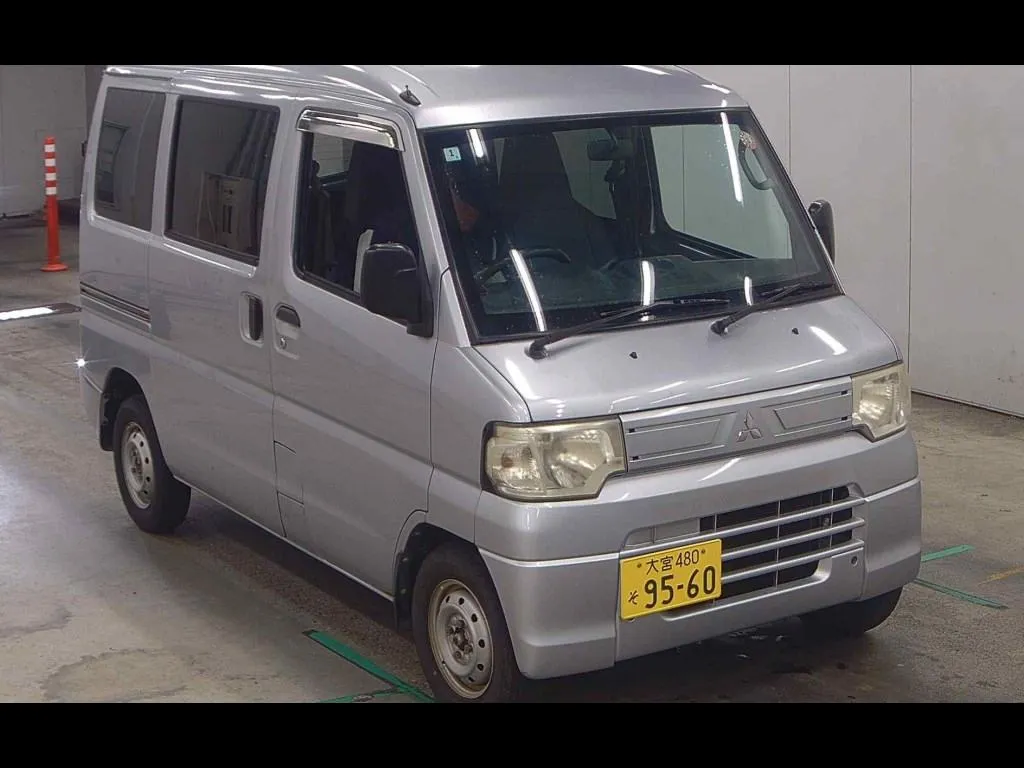 MITSUBISHI MINICAB VAN CD