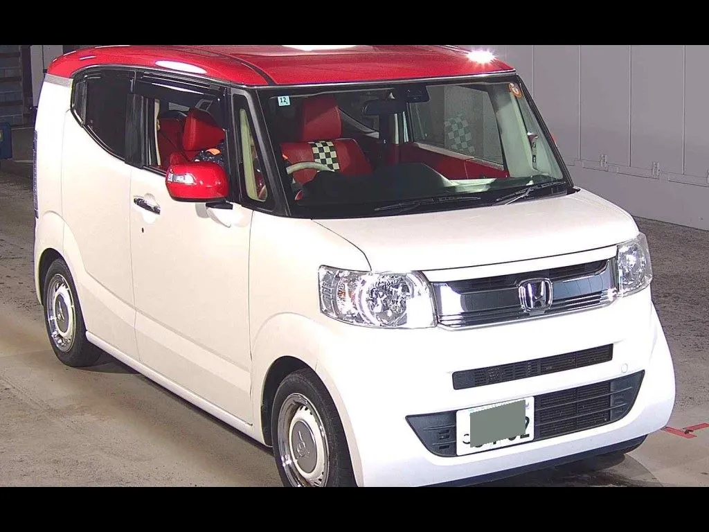 HONDA N-BOX SLASH X