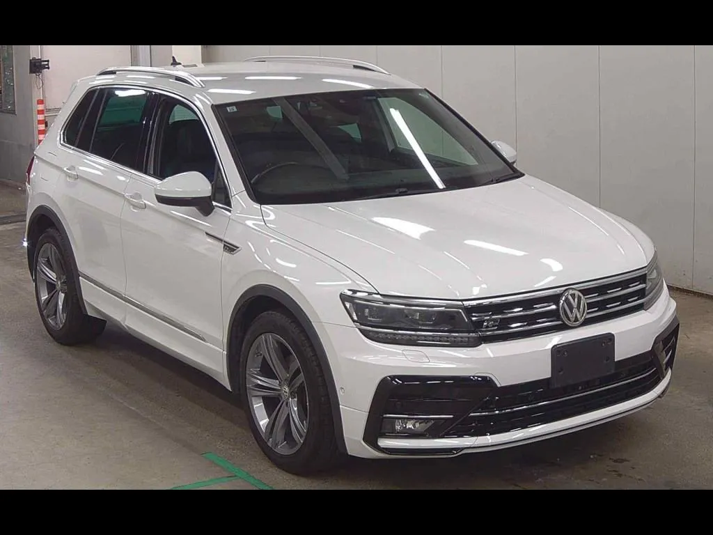 VOLKSWAGEN TIGUAN TSI R-LINE