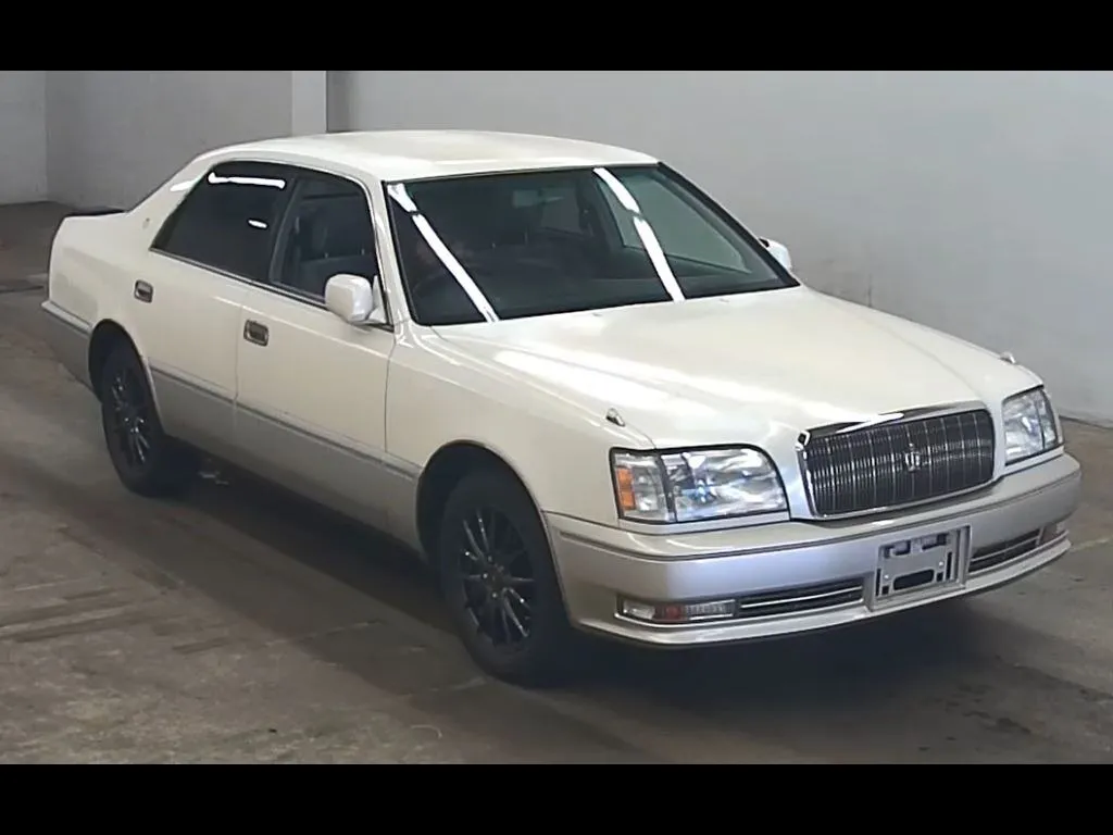 TOYOTA CROWN MAJESTA 4HT