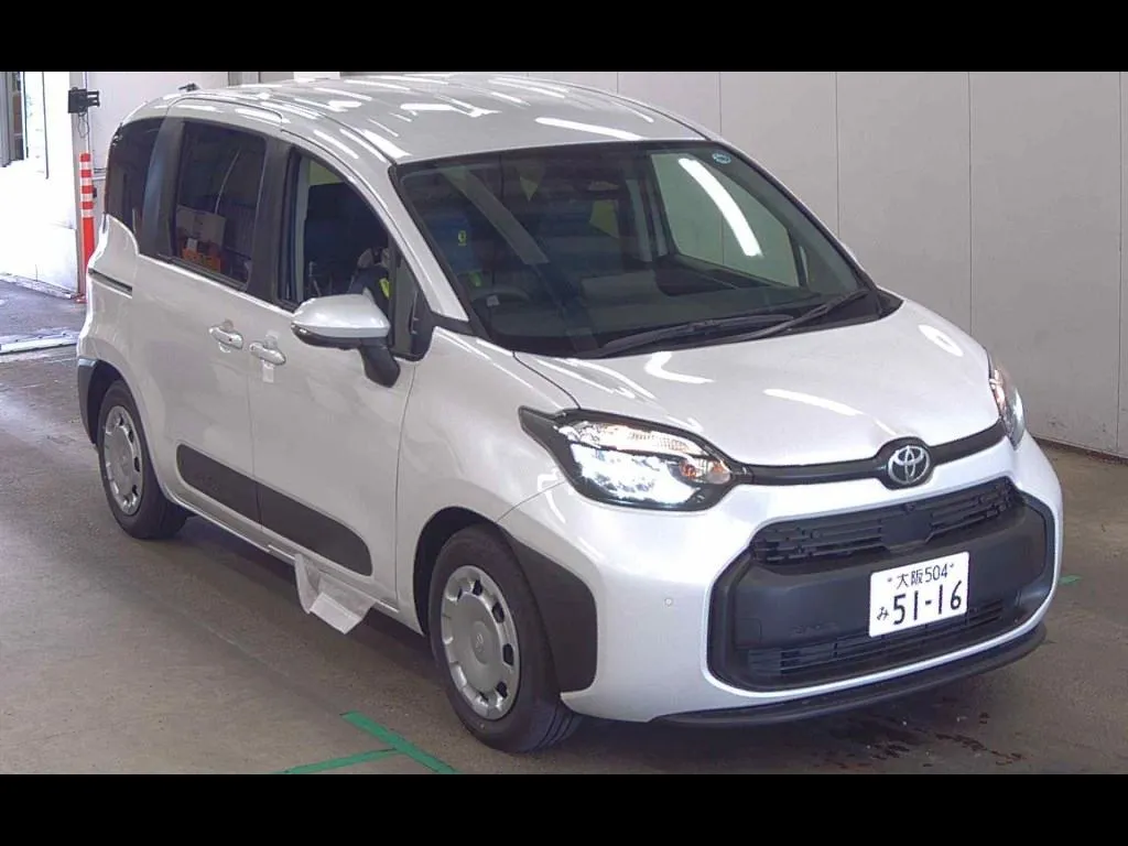 TOYOTA SIENTA HYBRID G