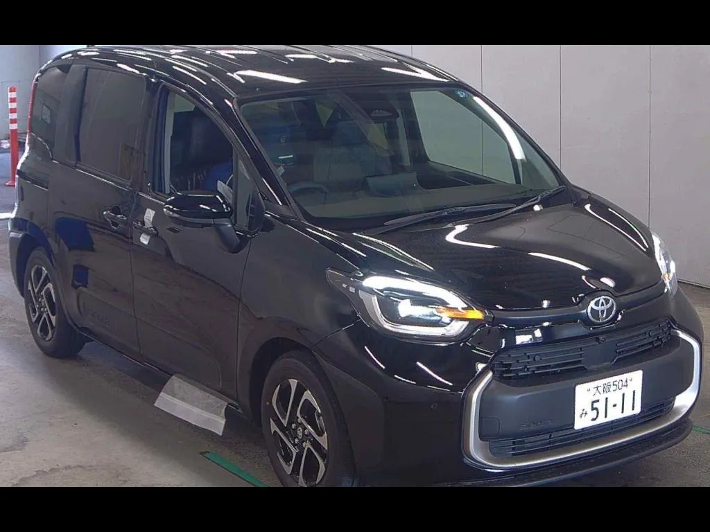 TOYOTA SIENTA HYBRID Z