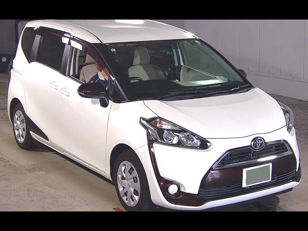 TOYOTA SIENTA X