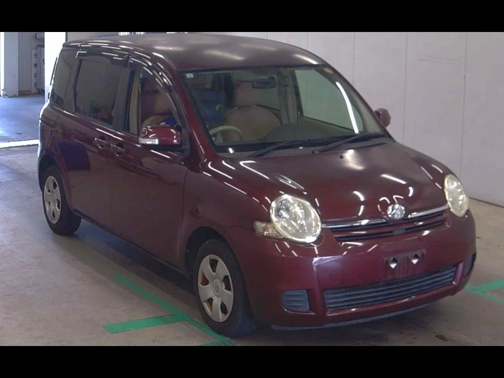 TOYOTA SIENTA X L PACKAGE