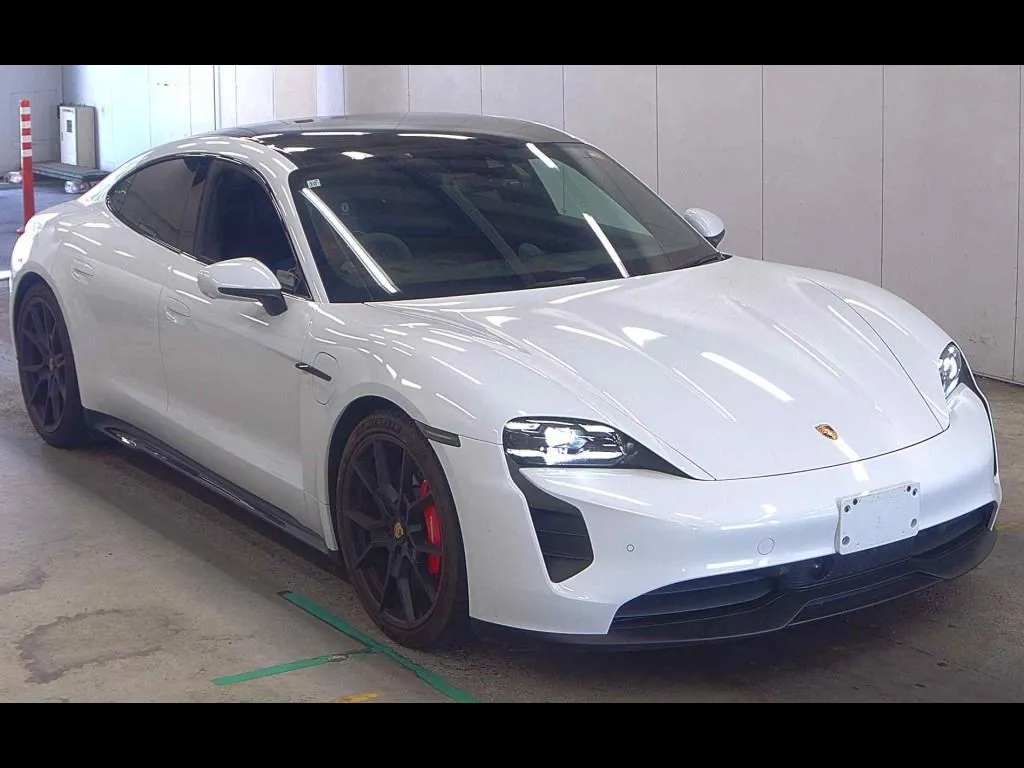 PORSCHE TAYCAN 4D 4WD GTS