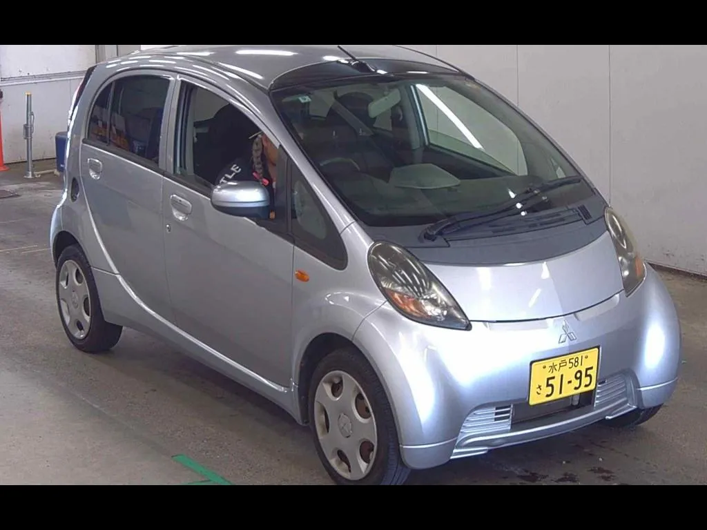 MITSUBISHI I VIVACE