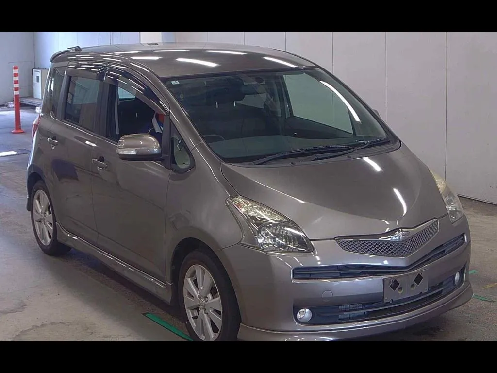 TOYOTA RACTIS G S PACKAGE