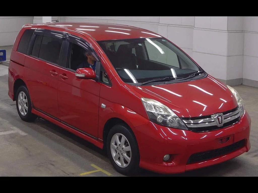 TOYOTA ISIS 4WD PLATANA