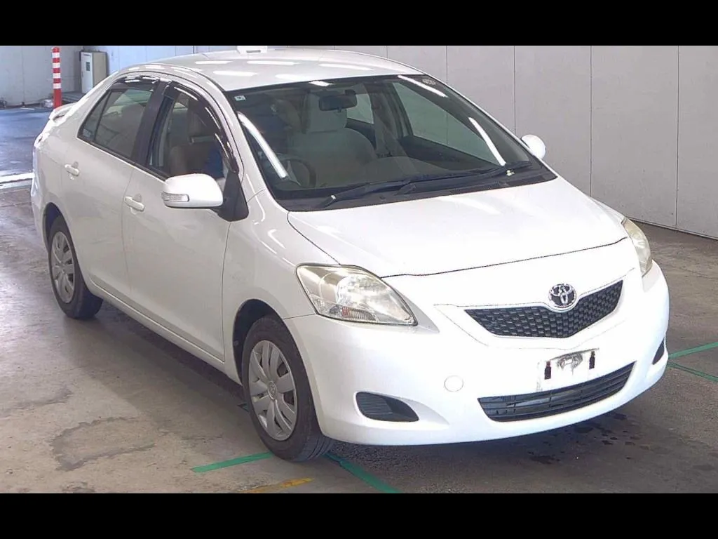 TOYOTA BELTA X