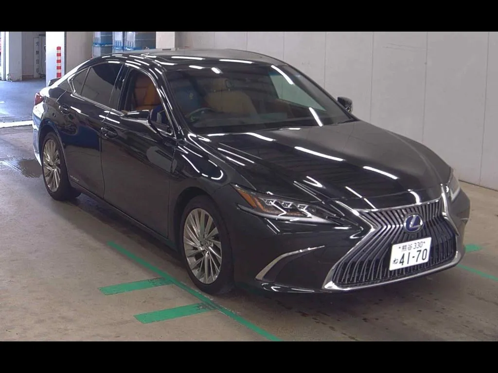 LEXUS ES ES300H VERSION L