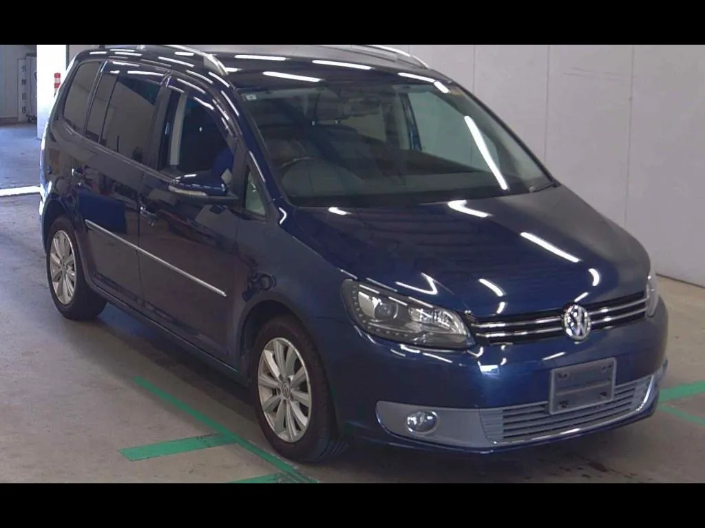 VOLKSWAGEN GOLF TOURAN TSI HIGH LINE