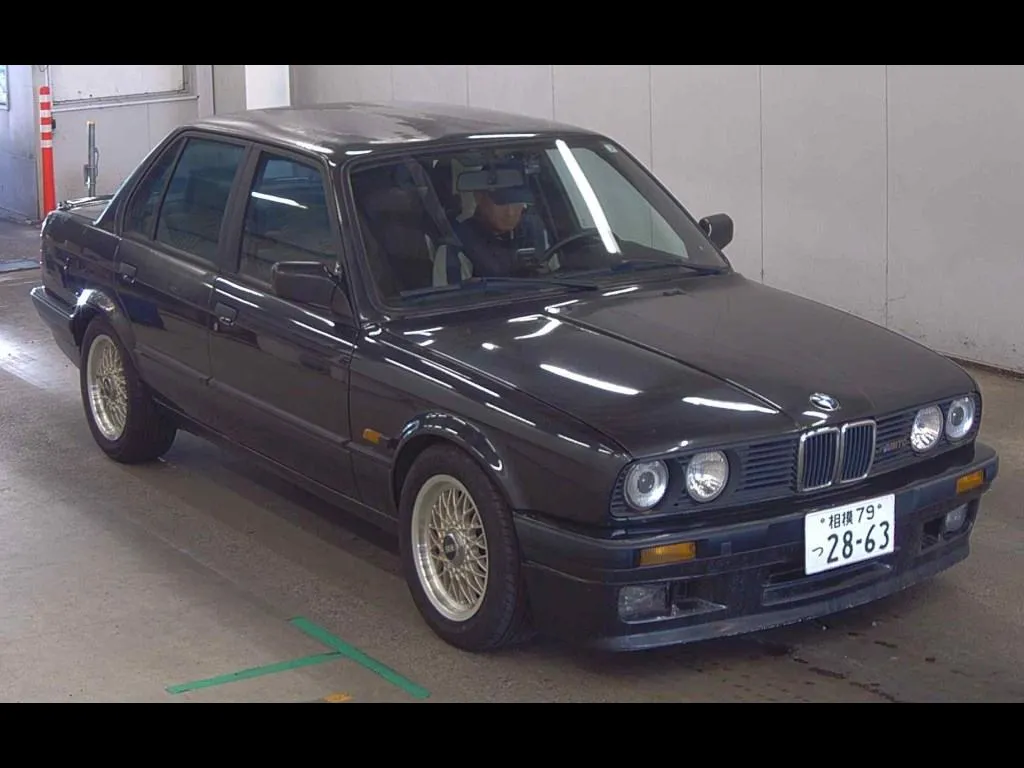 BMW 3 SERIES 4D 320I