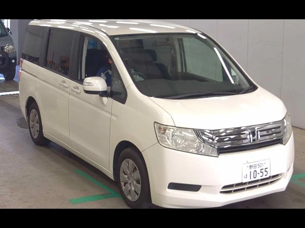 HONDA STEPWAGON 5D G HID EDITION