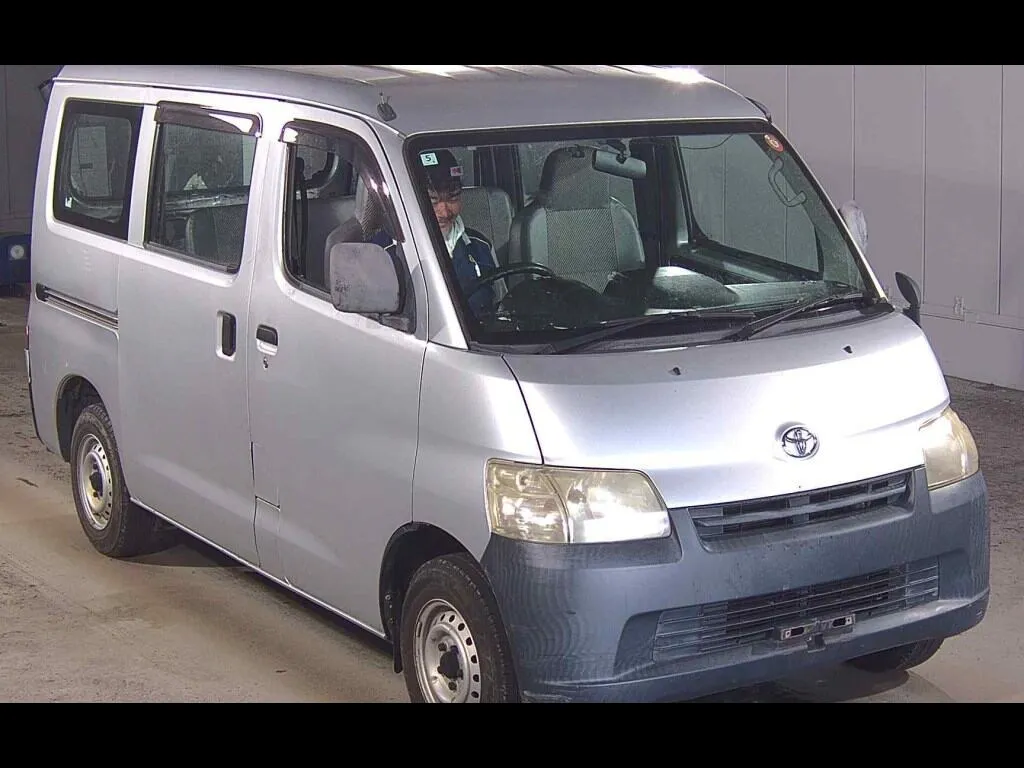 TOYOTA TOWNACE VAN 5D