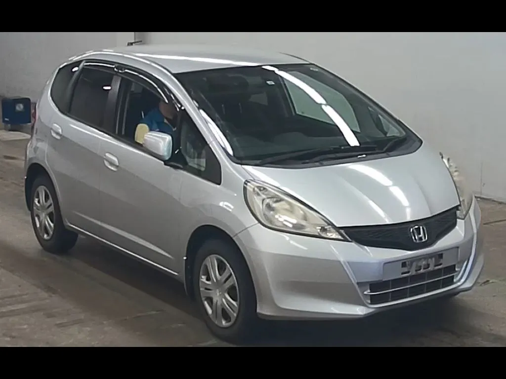 HONDA FIT 4WD 13G