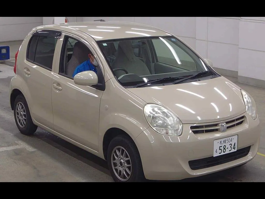 TOYOTA PASSO 4WD X