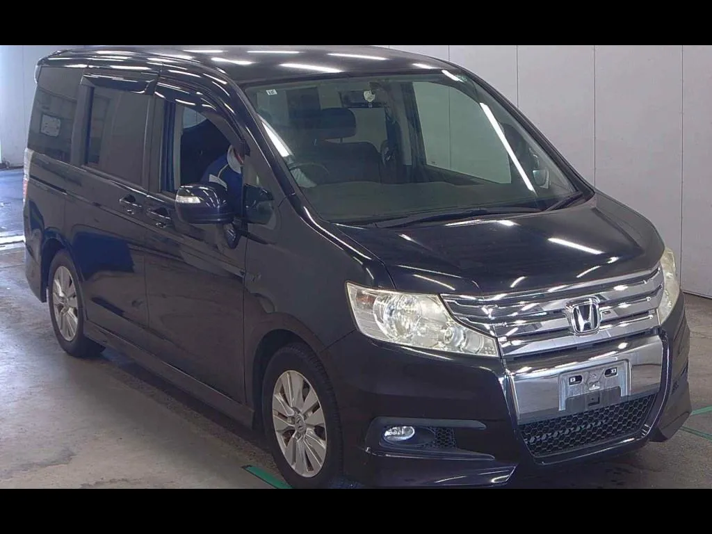 HONDA STEPWAGON SPADA S
