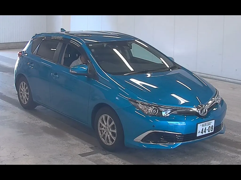 TOYOTA AURIS 150X