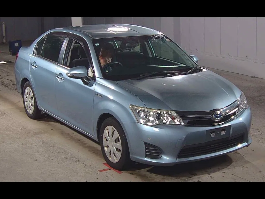 TOYOTA COROLLA AXIO HYBRID G