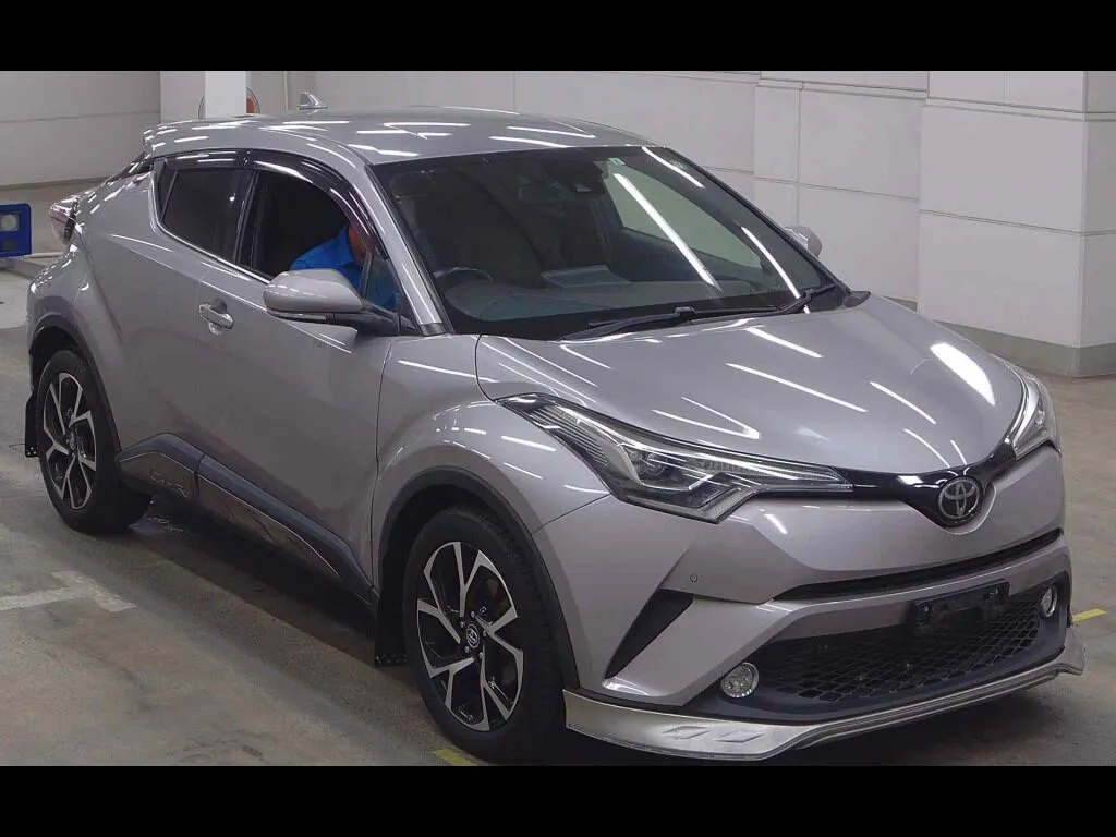 TOYOTA C-HR 4WD G-T