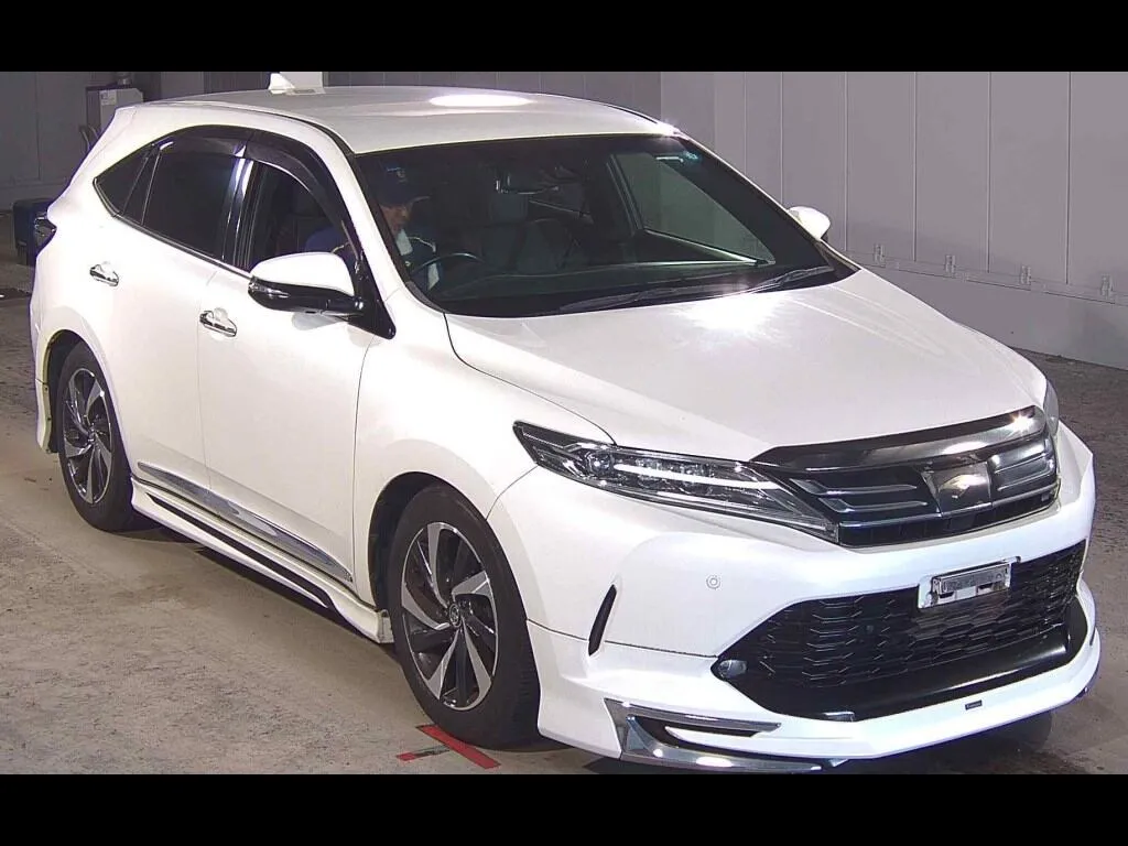 TOYOTA HARRIER PREMIUM METAL AND LEATHER PACKAGE