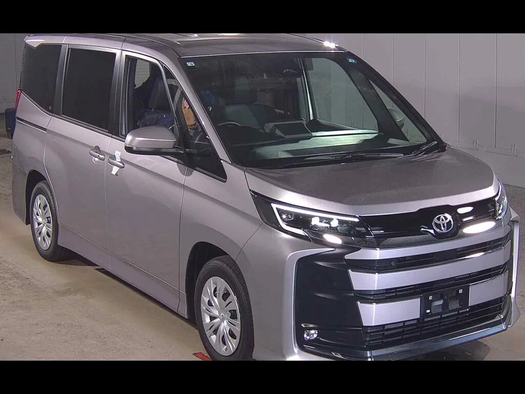 TOYOTA NOAH HYBRID S-X