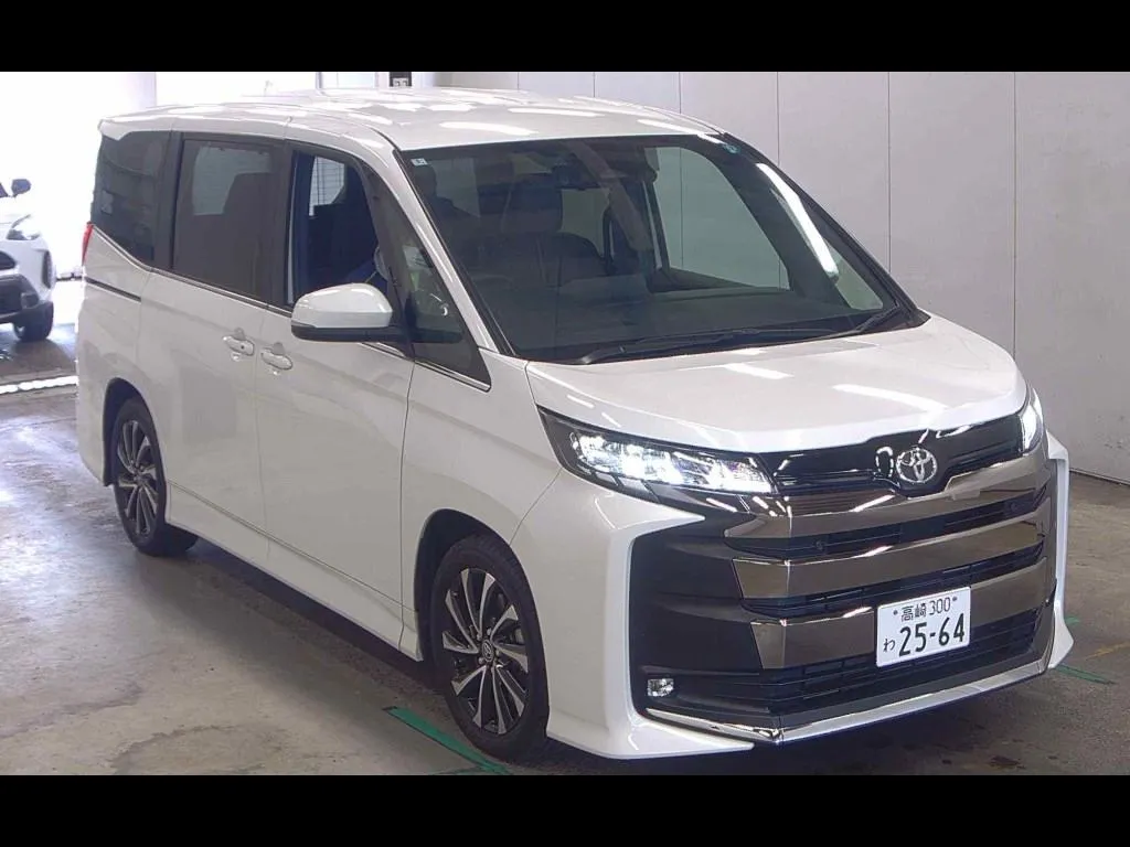 TOYOTA NOAH S-Z
