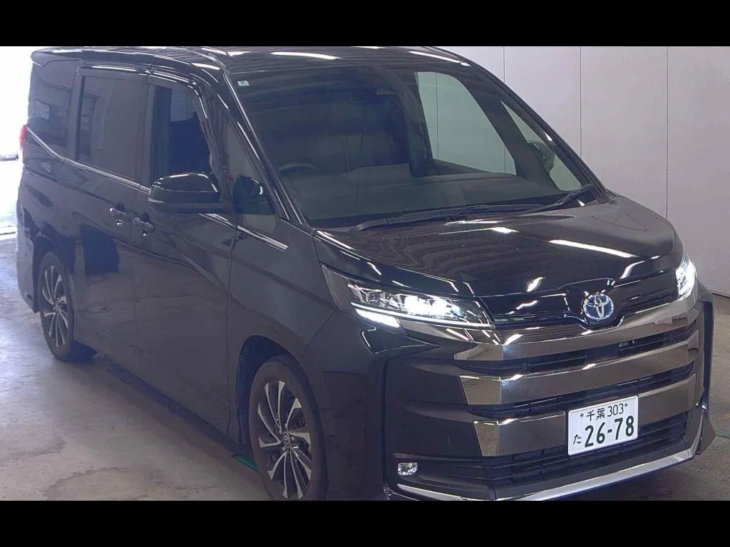 TOYOTA NOAH HYBRID S-Z