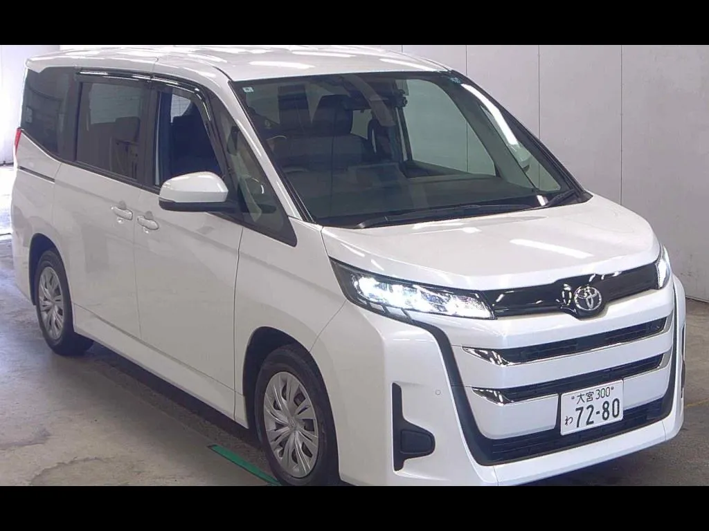 TOYOTA NOAH X TYPE2 WITH THIRD SEAT