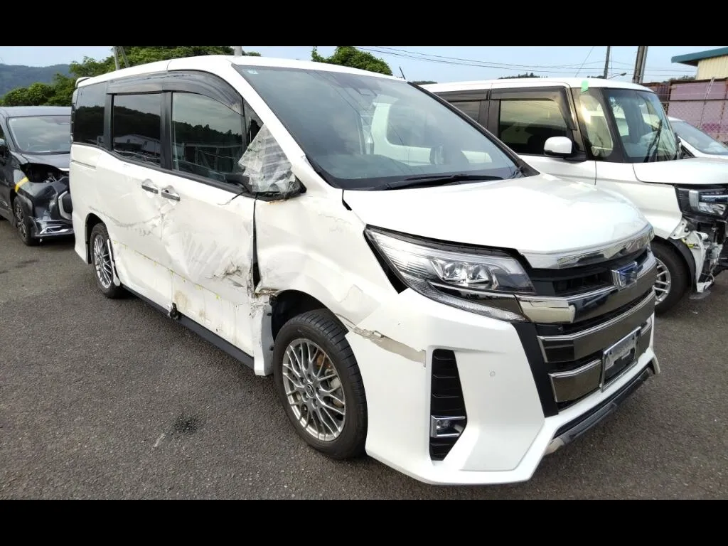 TOYOTA NOAH HYBRID SI WXB Ⅲ