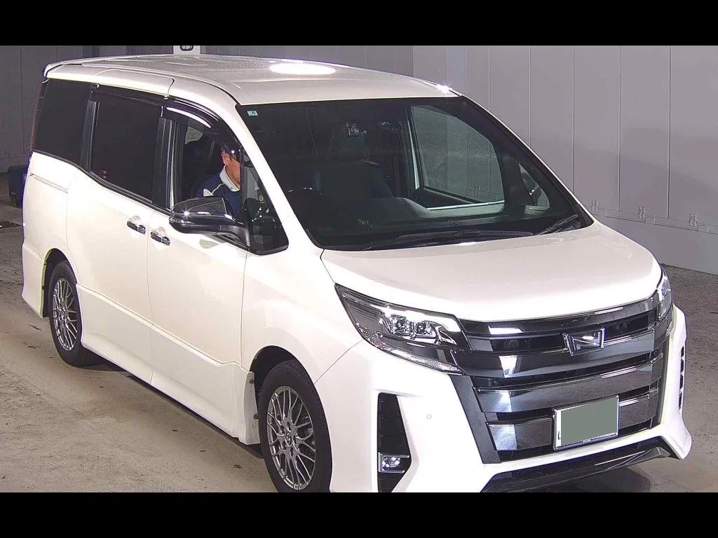 TOYOTA NOAH 4WD SI WXB Ⅲ