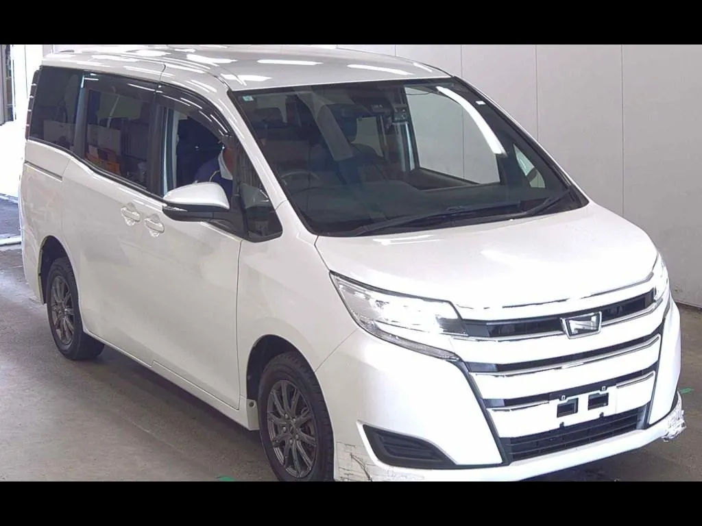 TOYOTA NOAH 4WD X