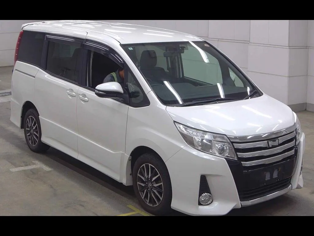 TOYOTA NOAH 4WD SI