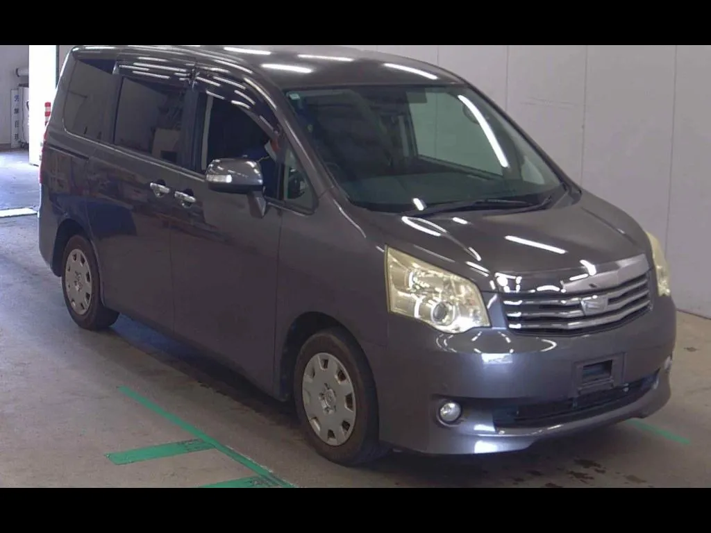 TOYOTA NOAH X SMART EDITION